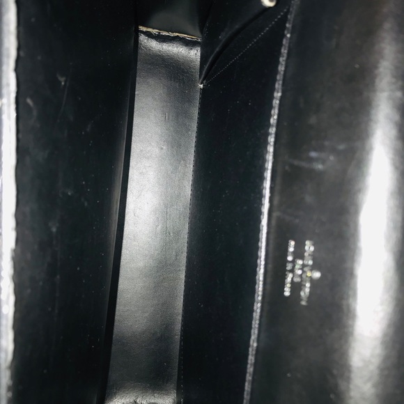 LOUIS VUITTON Khazan Taïga Briefcase - Picture 3 of 8